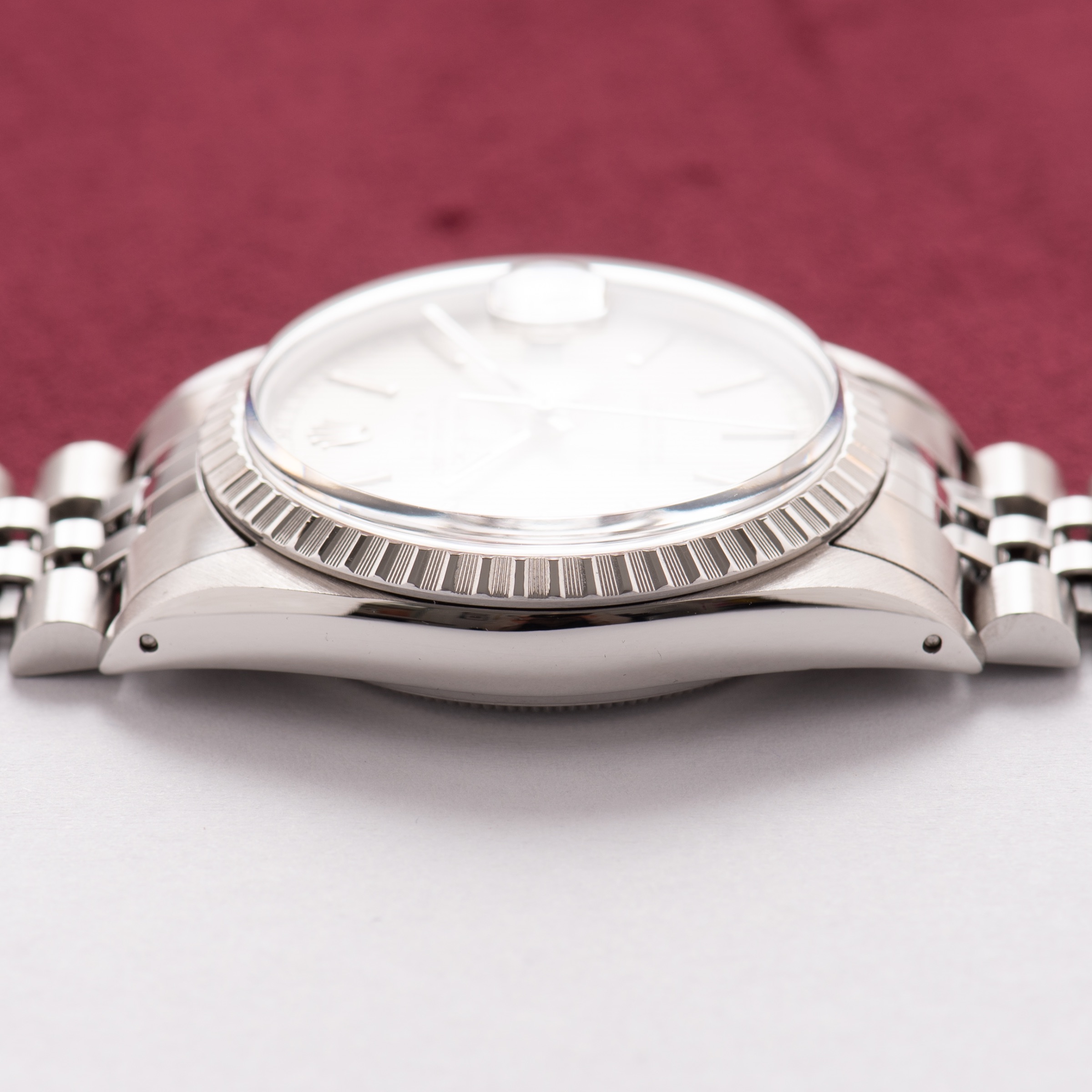 Zicht op Rolex Oyster Perpetual Datejust — zilveren tapisseriewijzerplaat — Ref. 16030 — 1988
